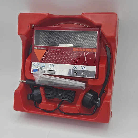 Sharp JC-1G (R) Cassette Player - Picture 3 of 10